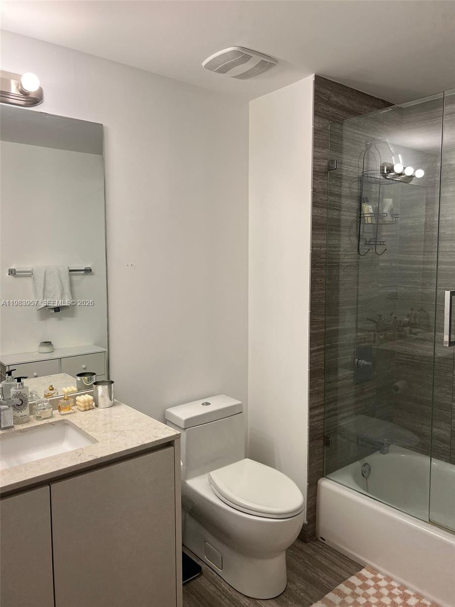 1010 Brickell Ave #2010, Miami FL 33131
