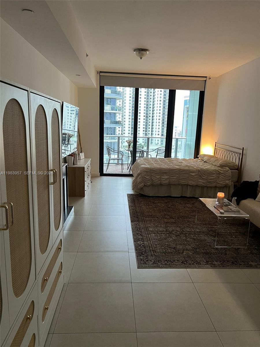 1010 Brickell Ave #2010, Miami FL 33131