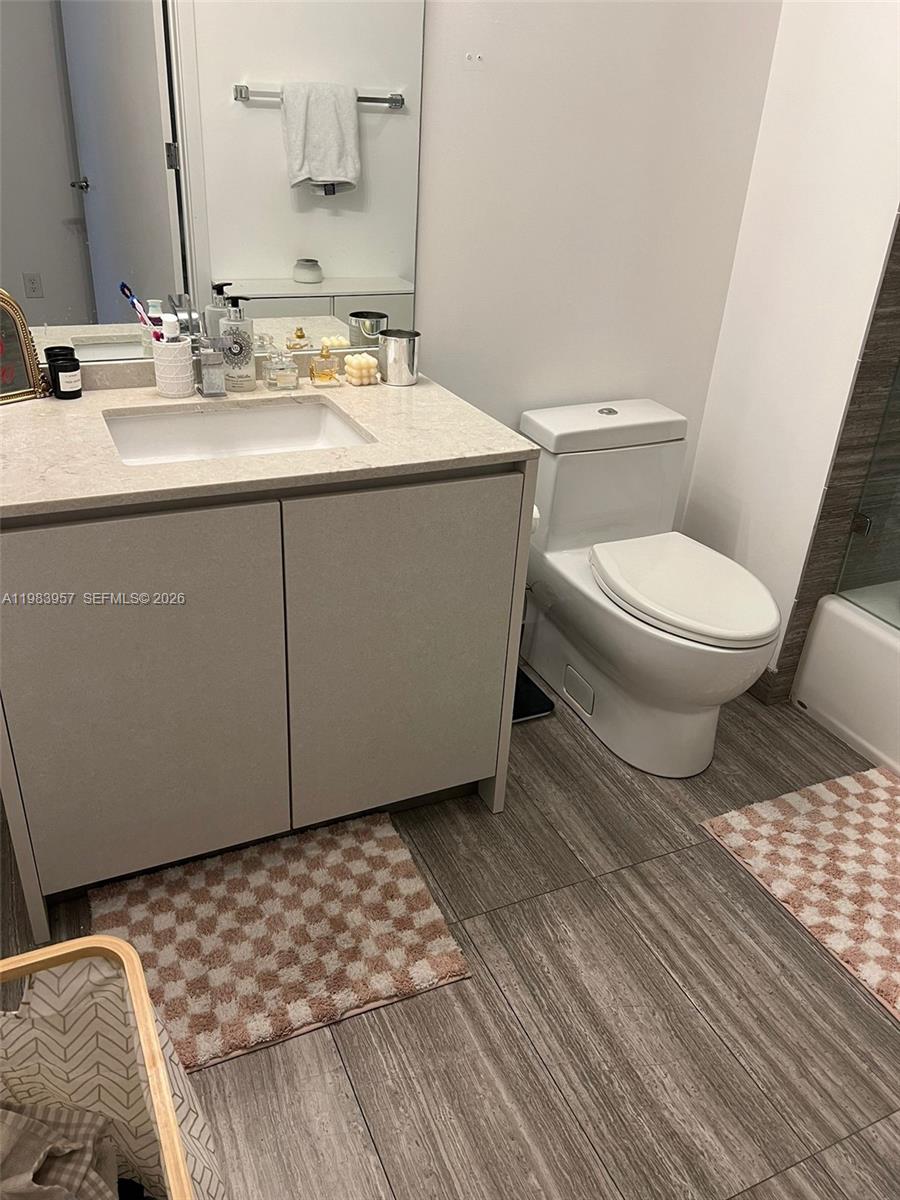1010 Brickell Ave #2010, Miami FL 33131