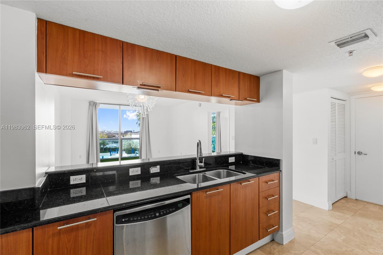 1800 N Bayshore Dr #1208, Miami FL 33132