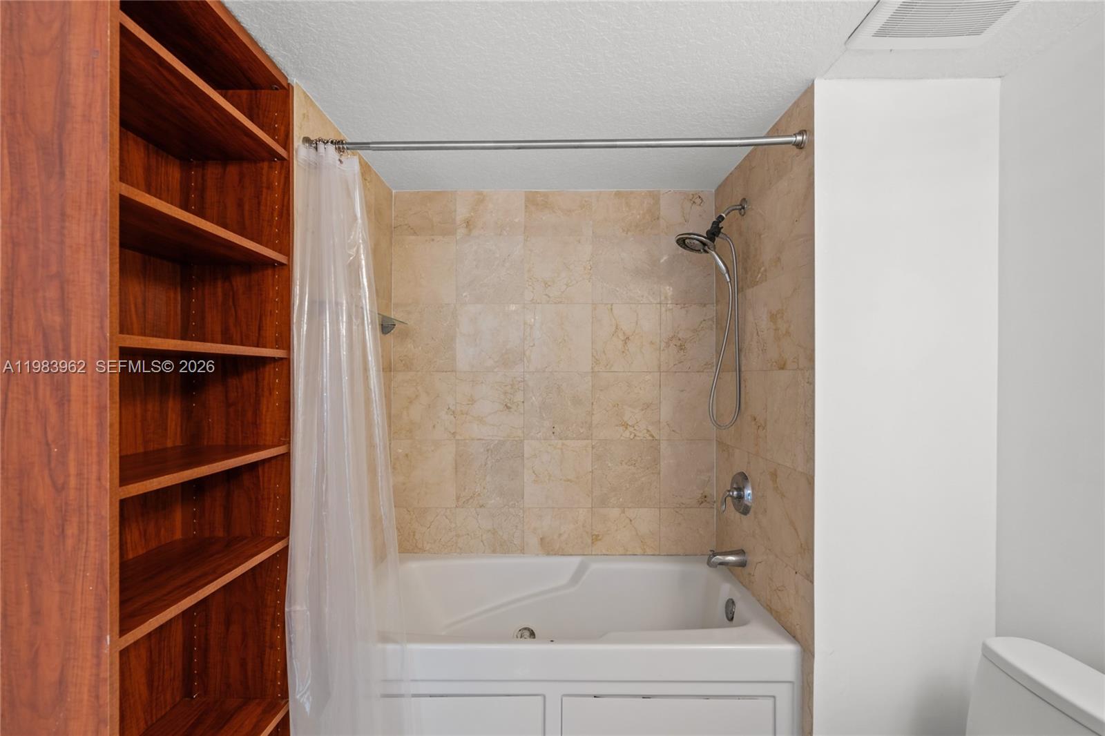 1800 N Bayshore Dr #1208, Miami FL 33132