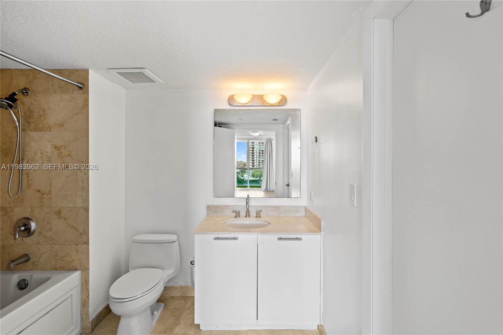 1800 N Bayshore Dr #1208, Miami FL 33132