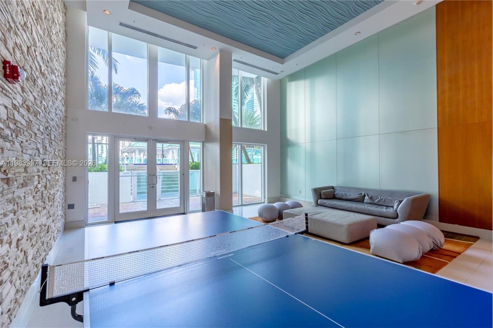 41 SE 5th St #1106, Miami FL 33131