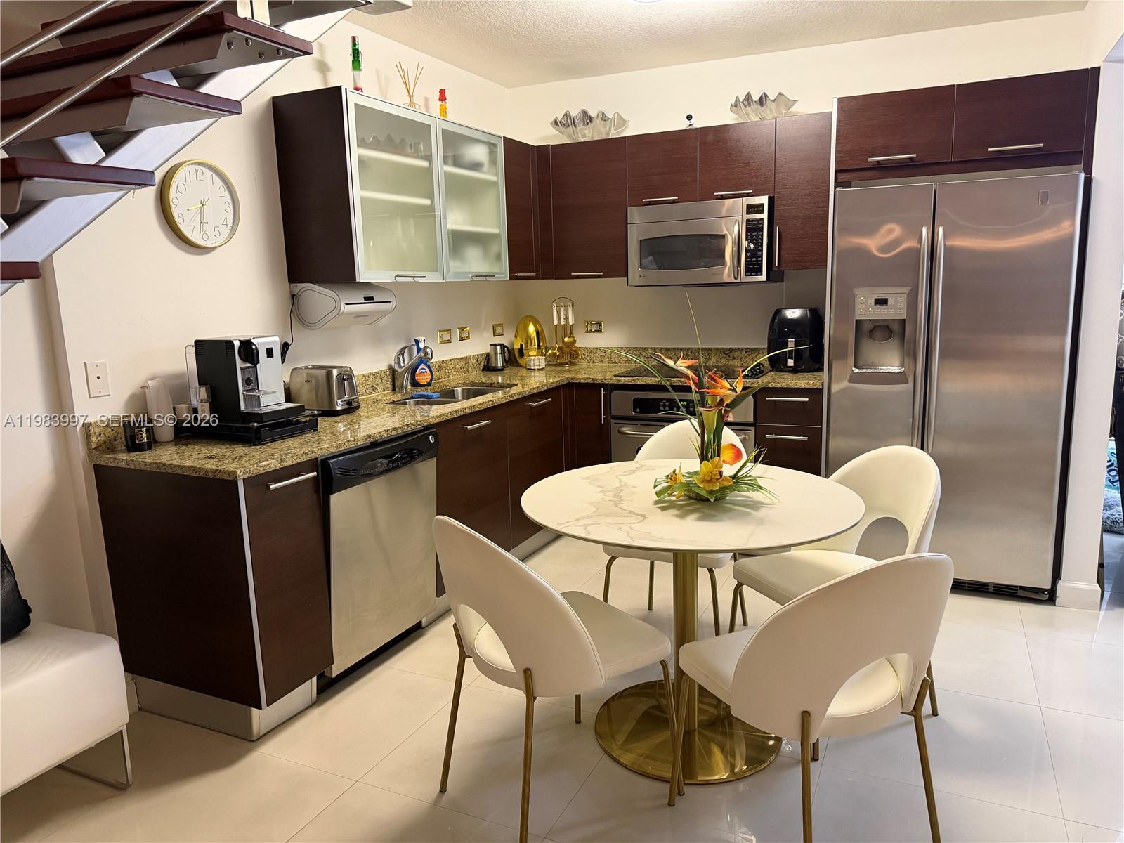 41 SE 5th St #1106, Miami FL 33131