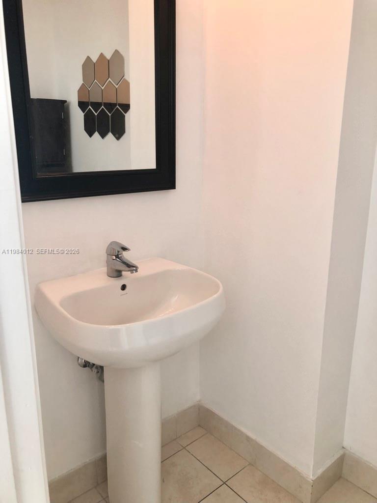1900 N Bayshore Dr #1619, Miami FL 33132