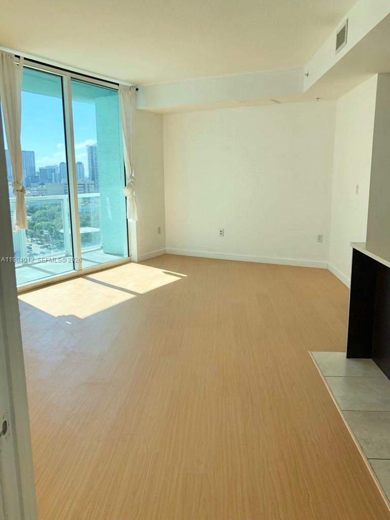1900 N Bayshore Dr #1619, Miami FL 33132