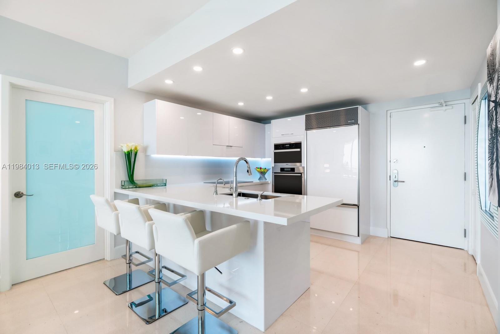 6799 Collins Ave #1404, Miami Beach FL 33141