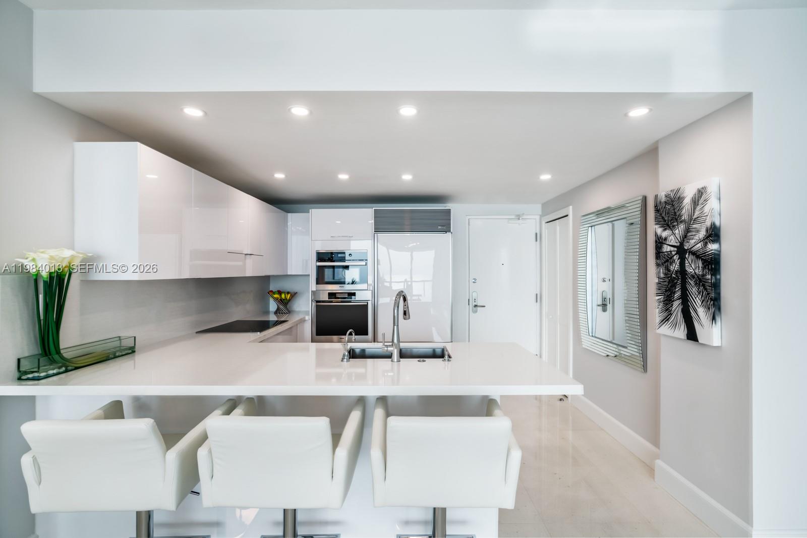 6799 Collins Ave #1404, Miami Beach FL 33141