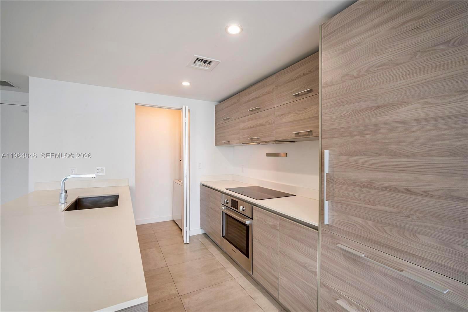 1300 S Miami Ave #1804, Miami FL 33130