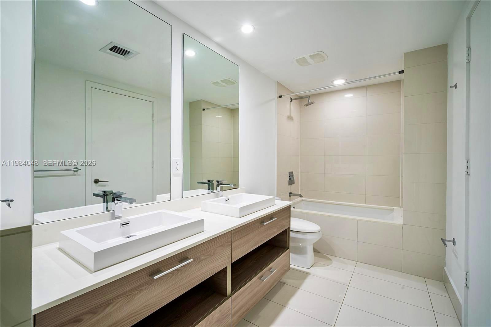 1300 S Miami Ave #1804, Miami FL 33130