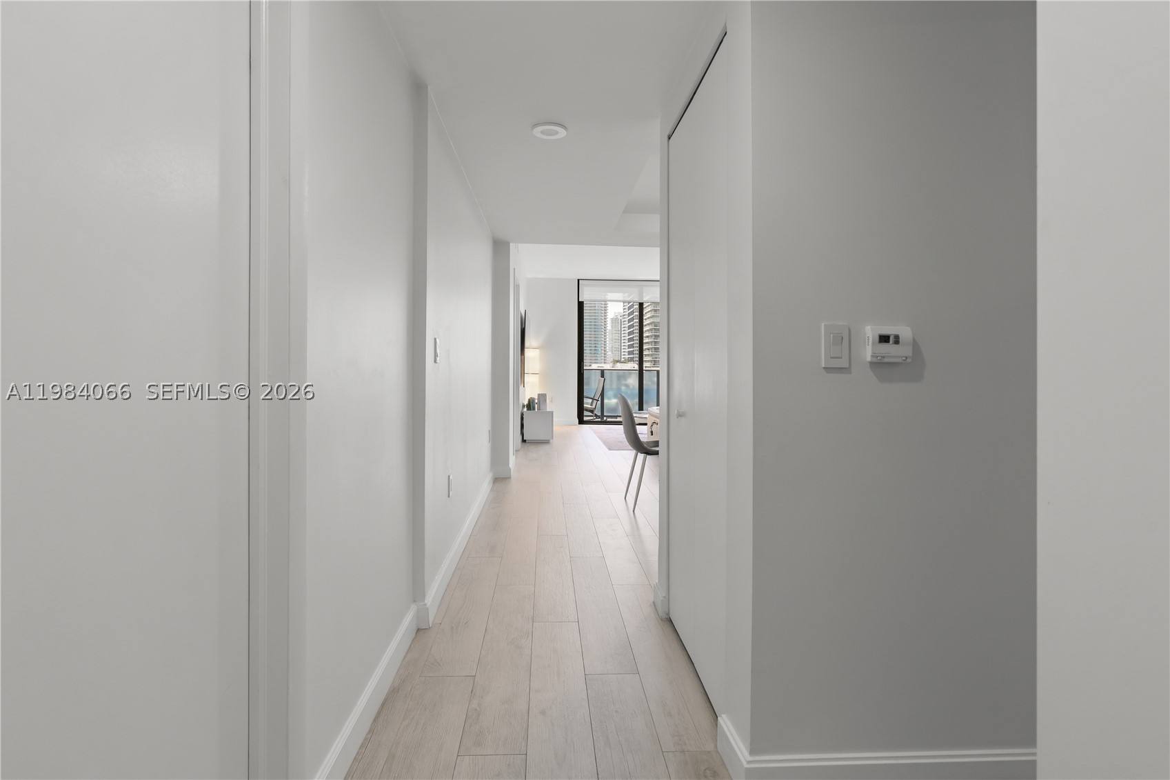 45 SW 9th St #1405, Miami FL 33130