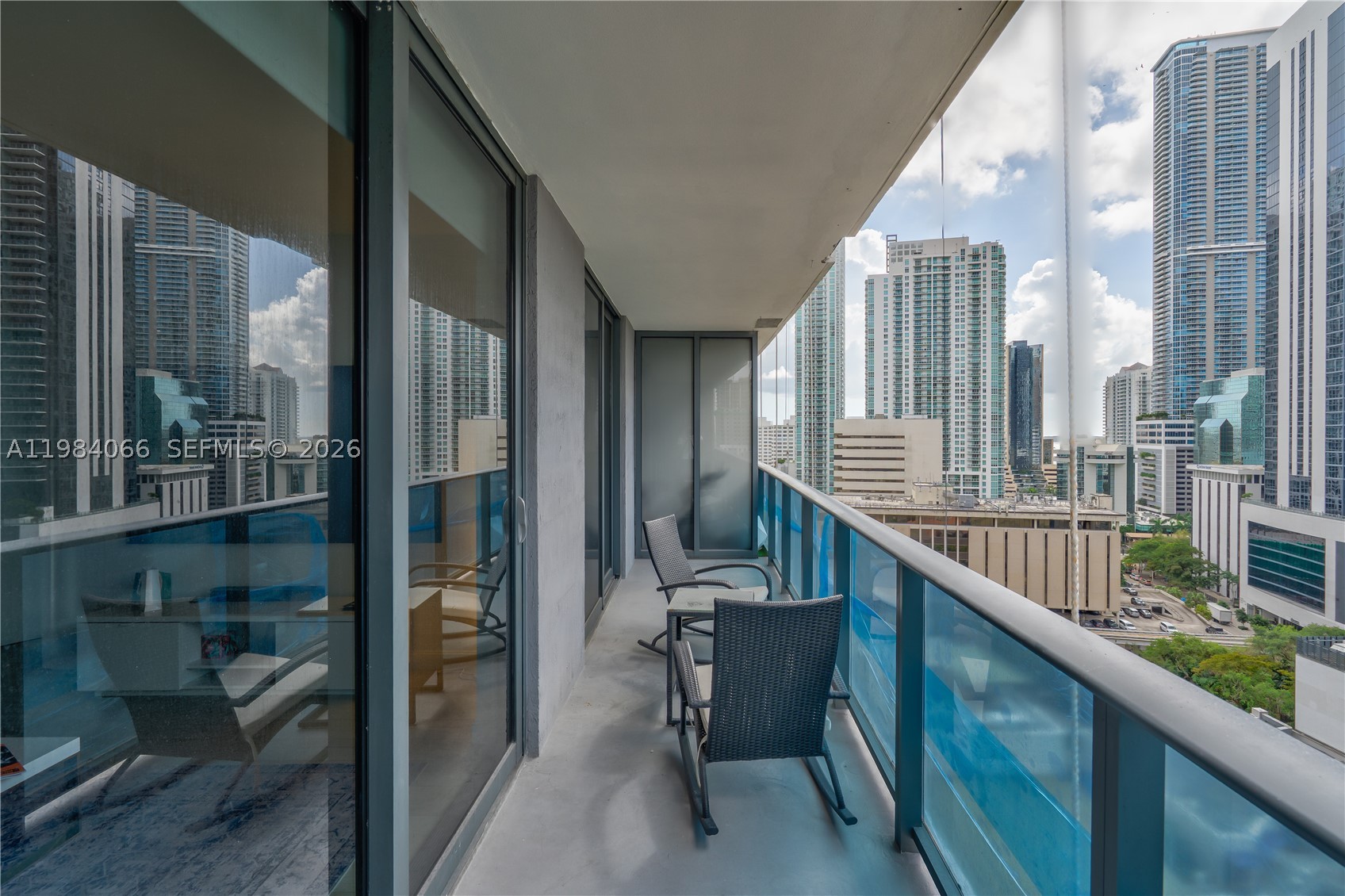 45 SW 9th St #1405, Miami FL 33130