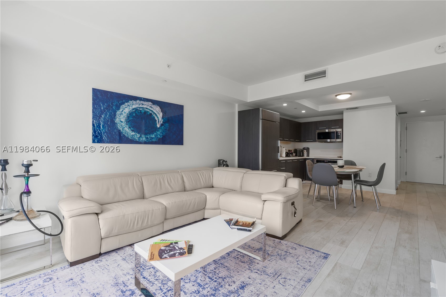 45 SW 9th St #1405, Miami FL 33130