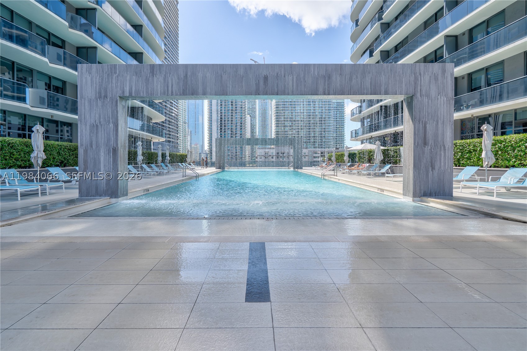 45 SW 9th St #1405, Miami FL 33130