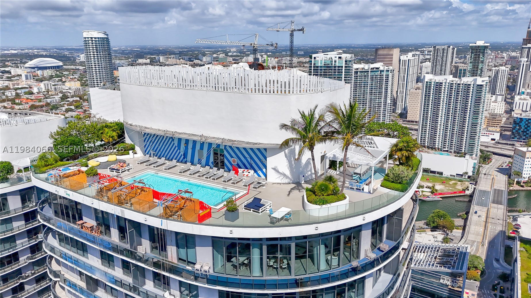 45 SW 9th St #1405, Miami FL 33130