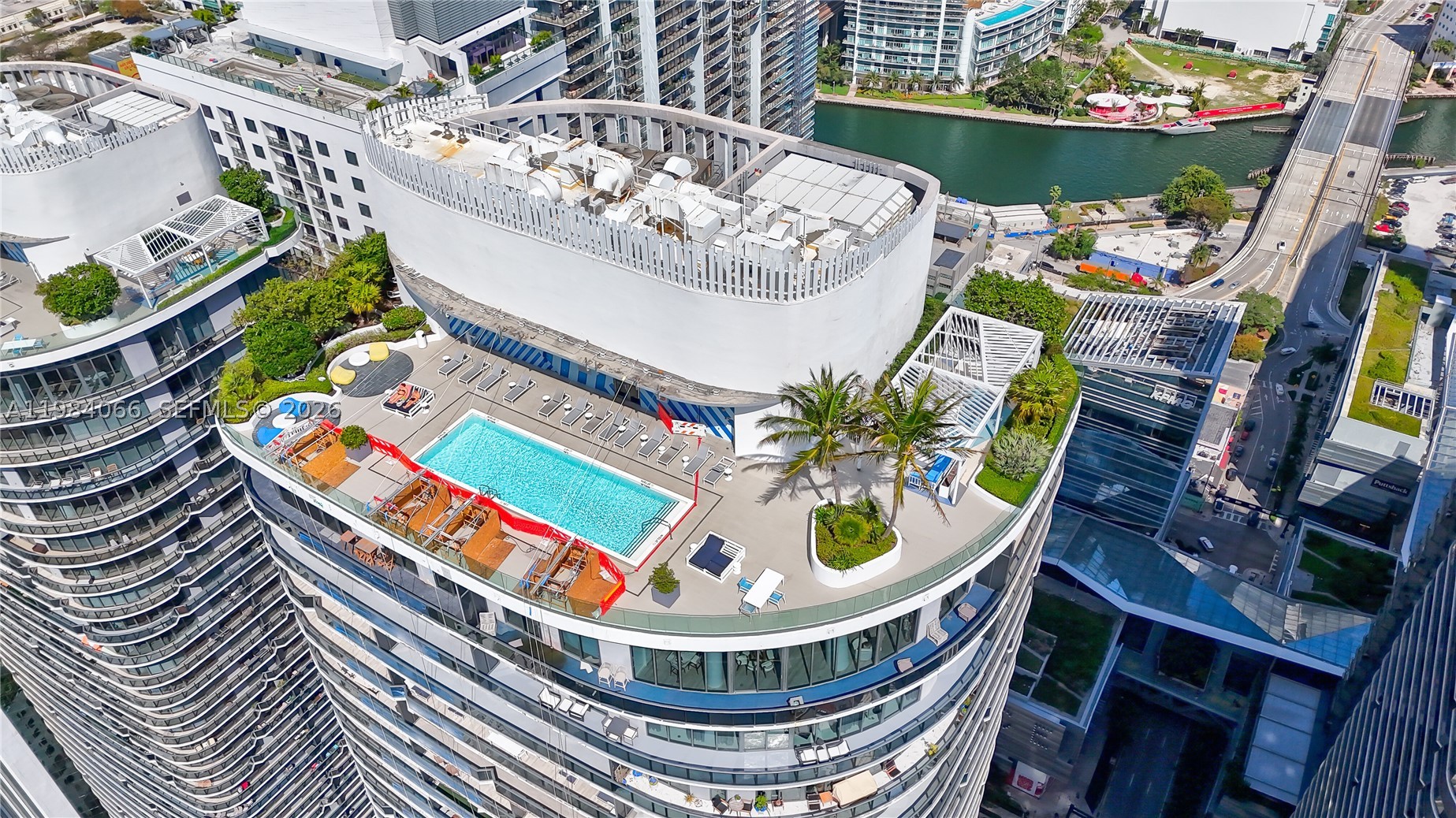 45 SW 9th St #1405, Miami FL 33130