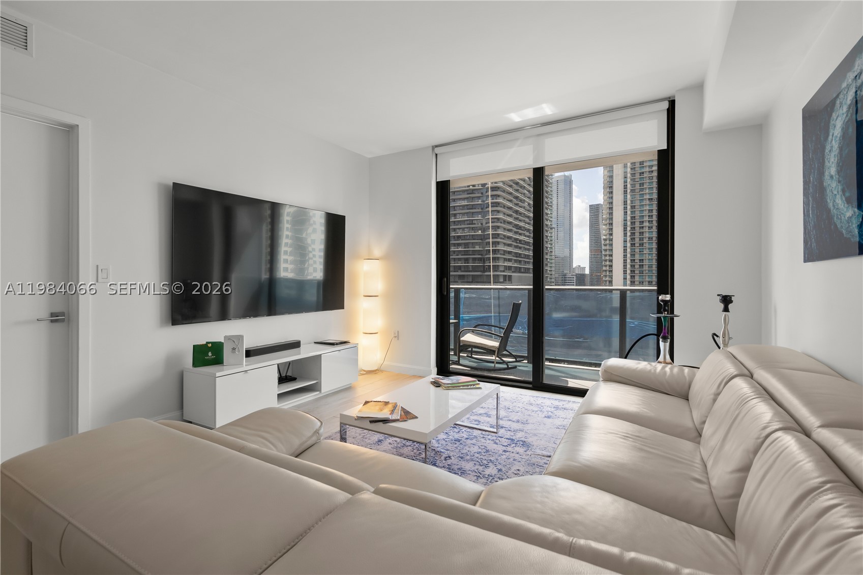 45 SW 9th St #1405, Miami FL 33130