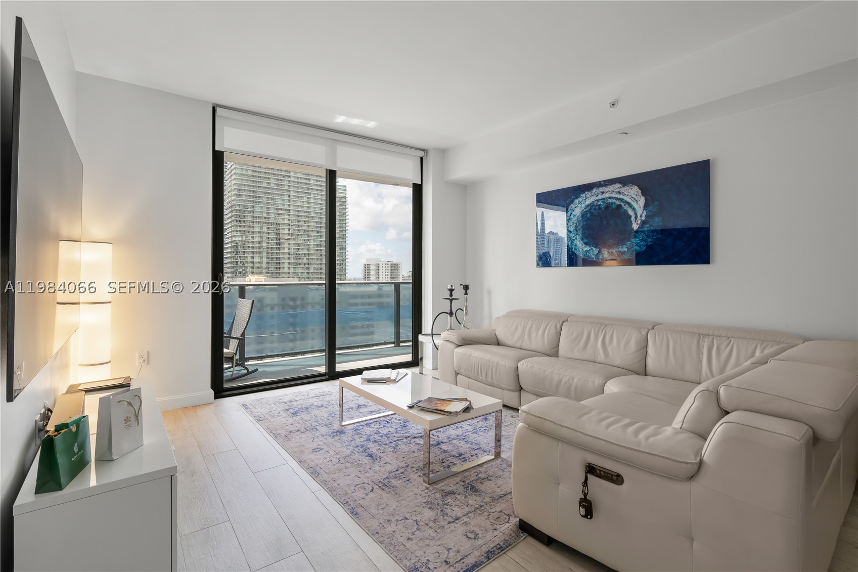 45 SW 9th St #1405, Miami FL 33130
