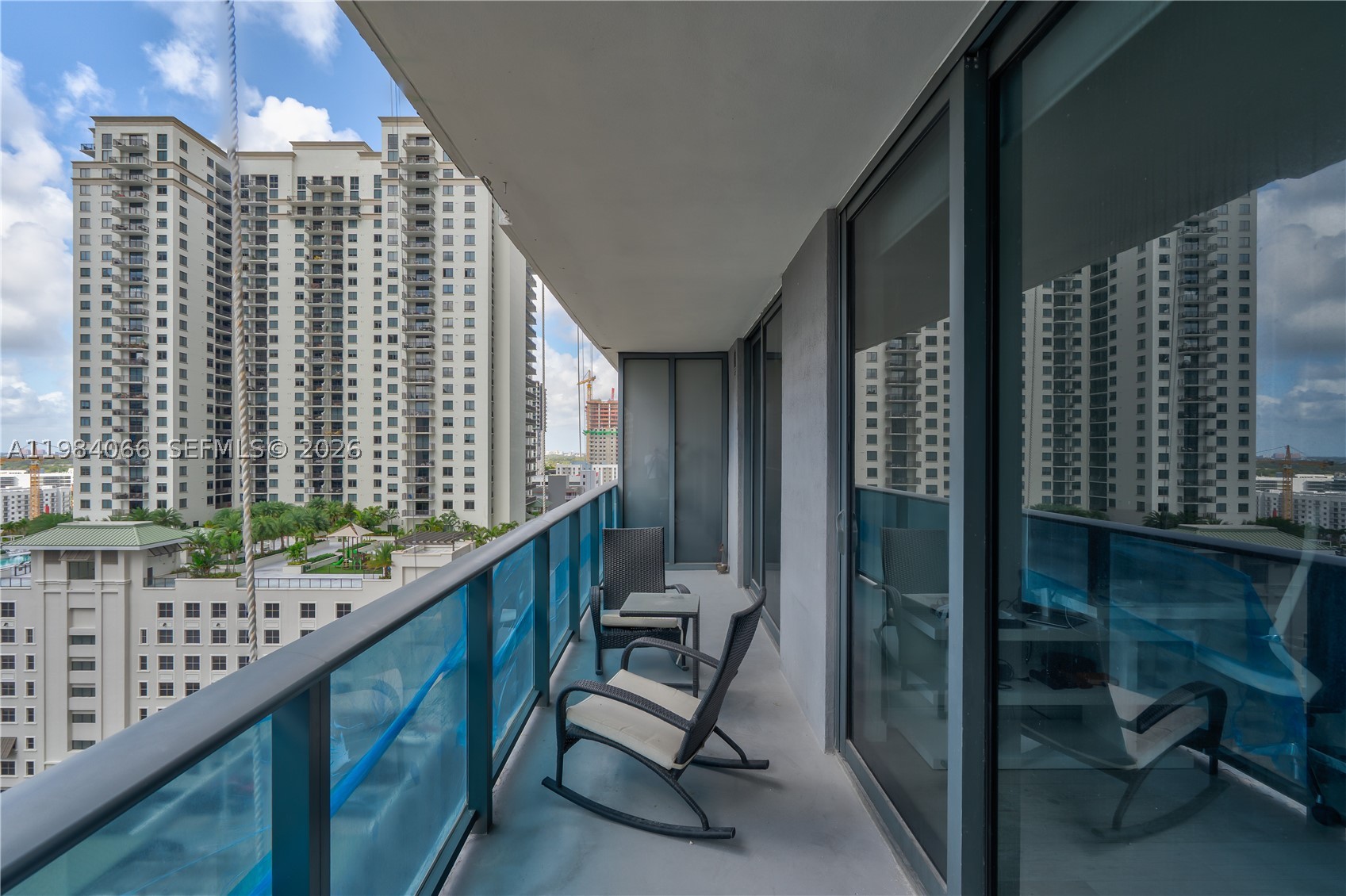 45 SW 9th St #1405, Miami FL 33130