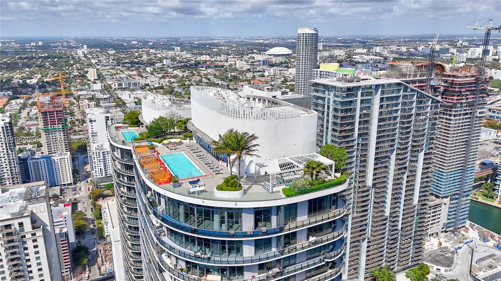 45 SW 9th St #1405, Miami FL 33130