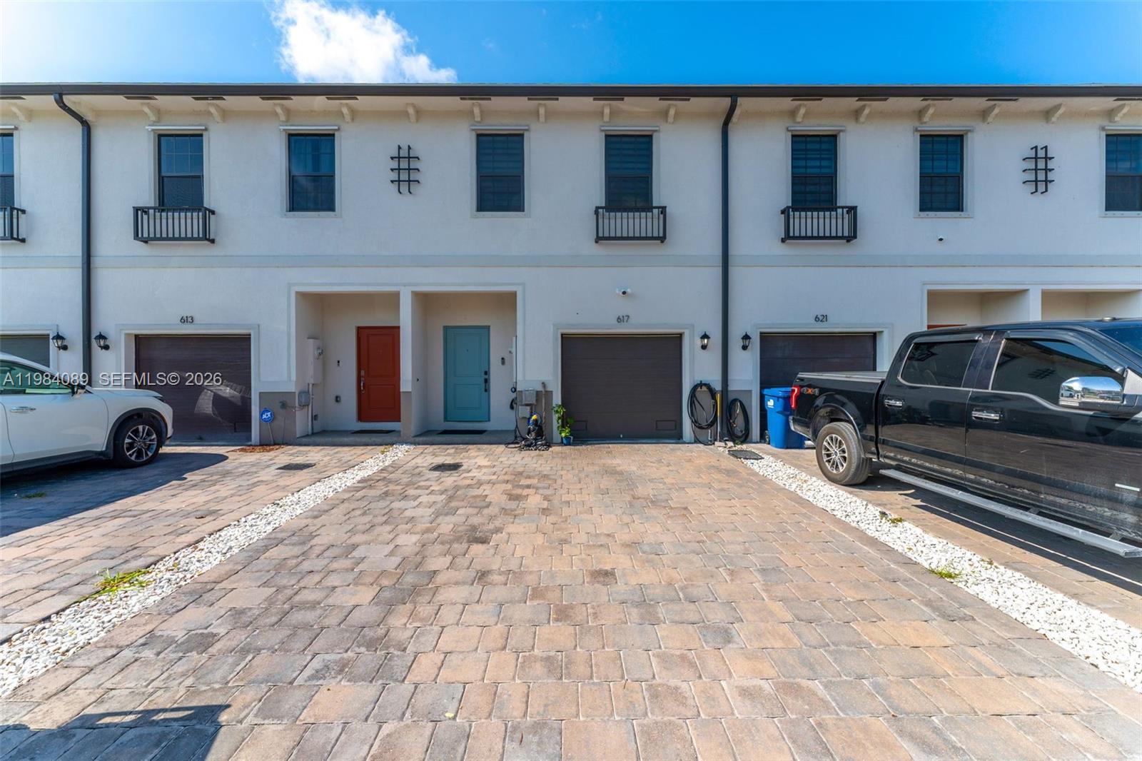 617 SW 11th St, Florida City FL 33034