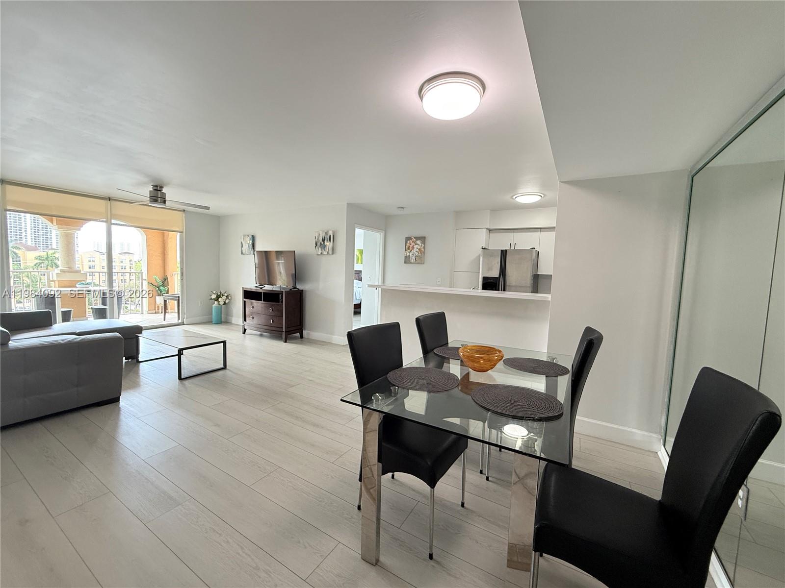 19701 E Country Club Dr #5601, Aventura FL 33180