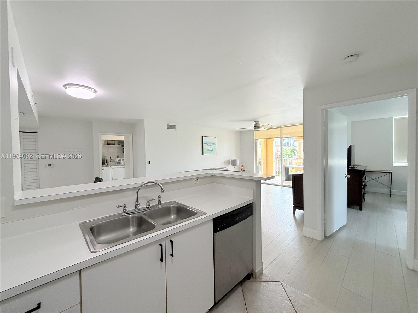 19701 E Country Club Dr #5601, Aventura FL 33180