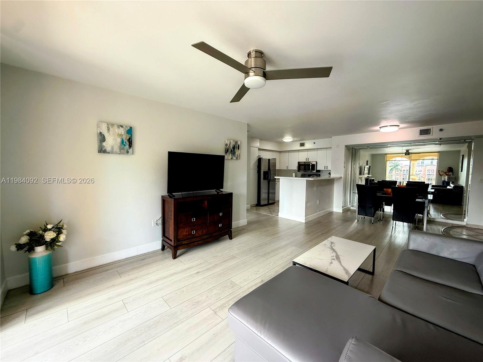 19701 E Country Club Dr #5601, Aventura FL 33180