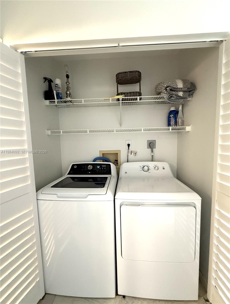 19701 E Country Club Dr #5601, Aventura FL 33180