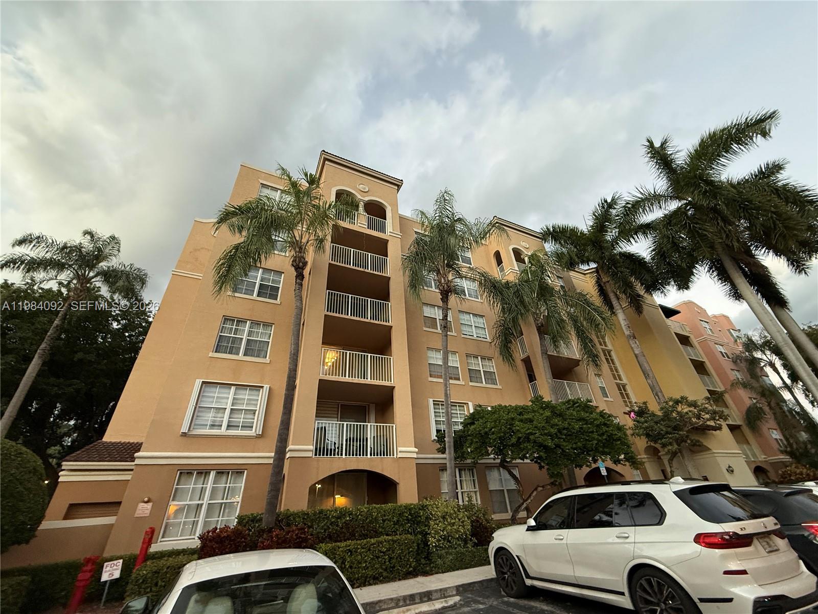 19701 E Country Club Dr #5601, Aventura FL 33180