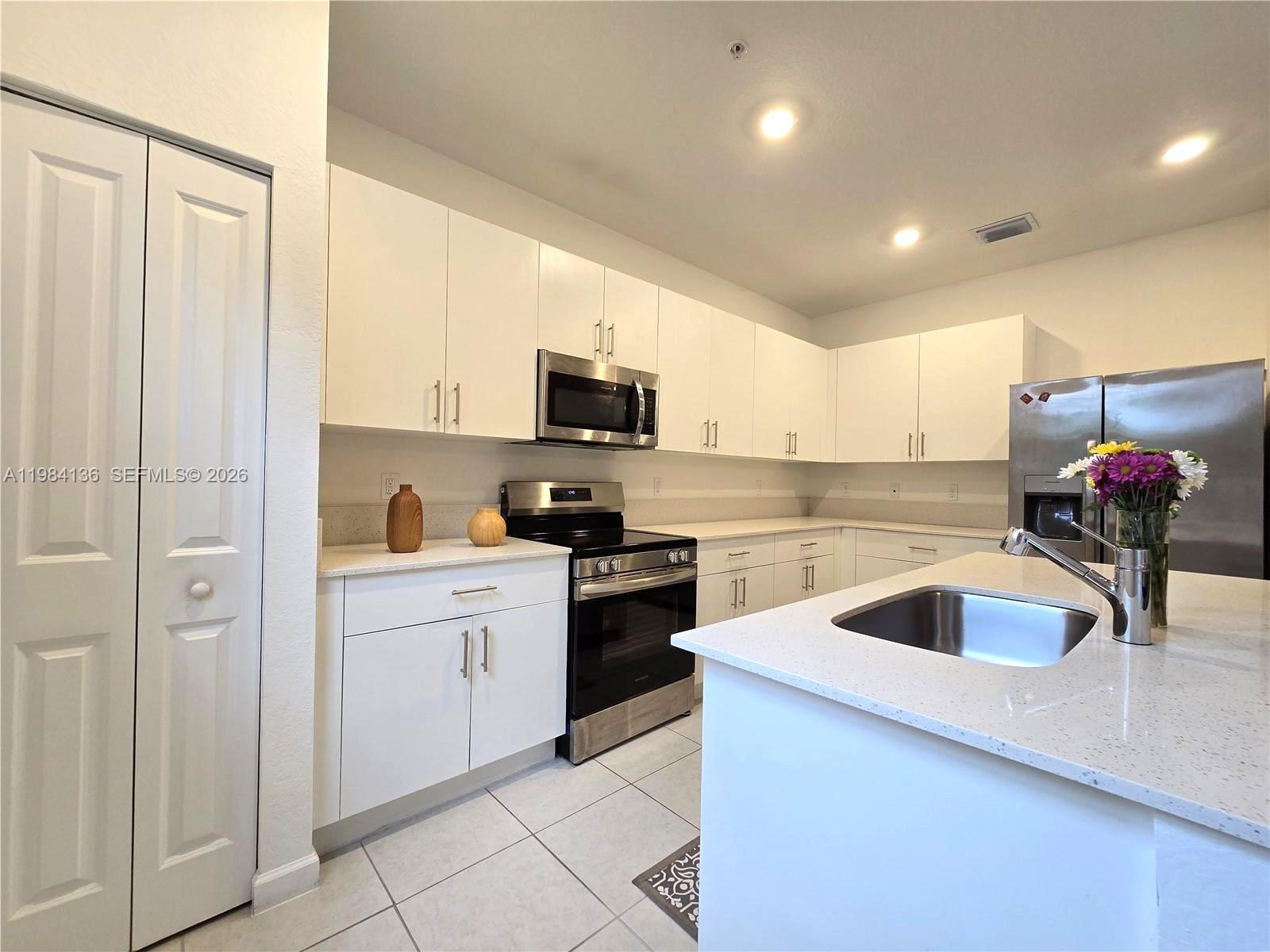 2761 NW 55th Way, Lauderhill FL 33313