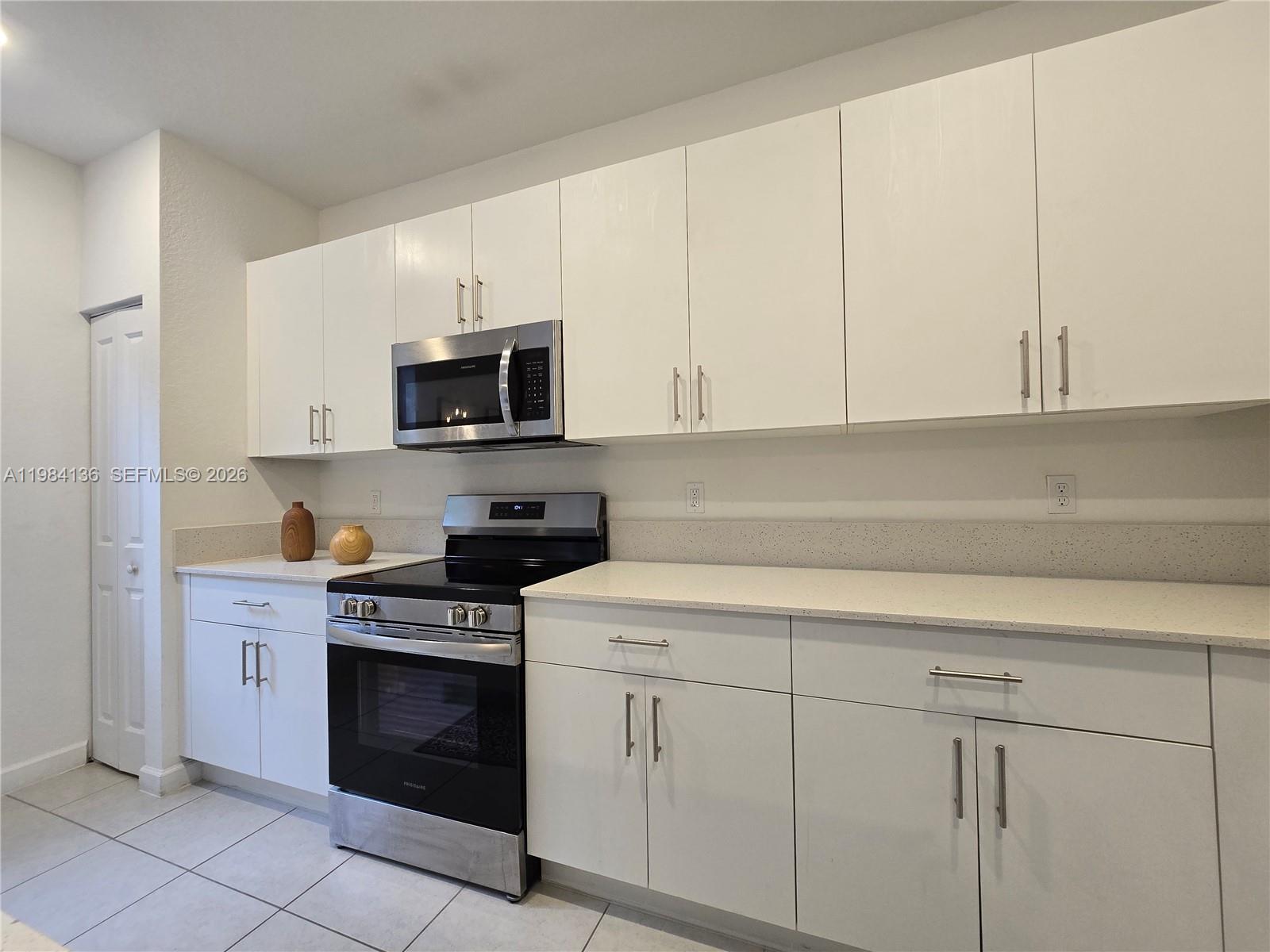 2761 NW 55th Way, Lauderhill FL 33313