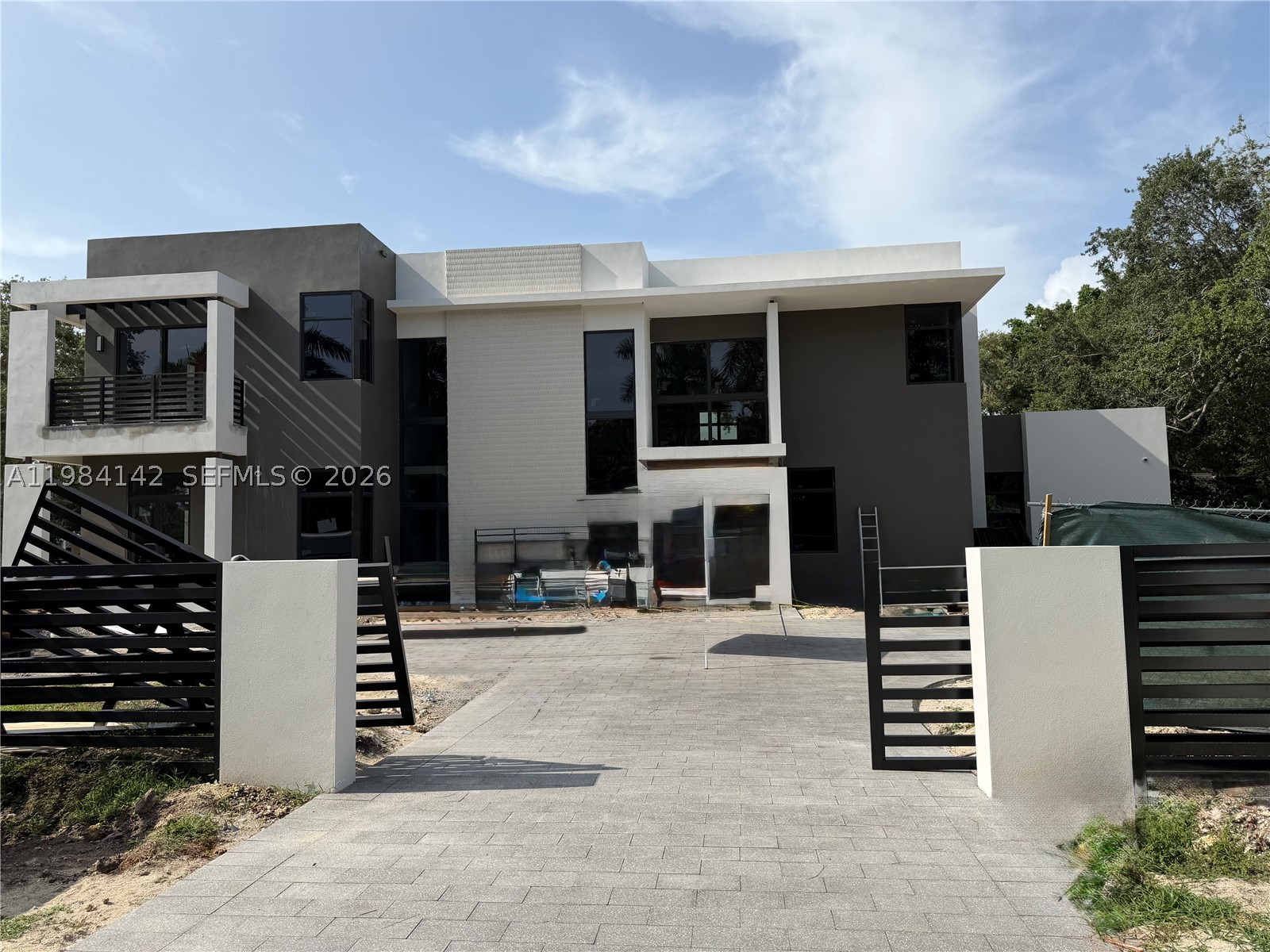6800 SW 106th St, Pinecrest FL 33156