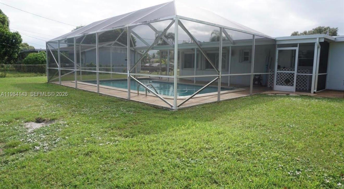 328 Riverdale Rd, Palm Springs FL 33461