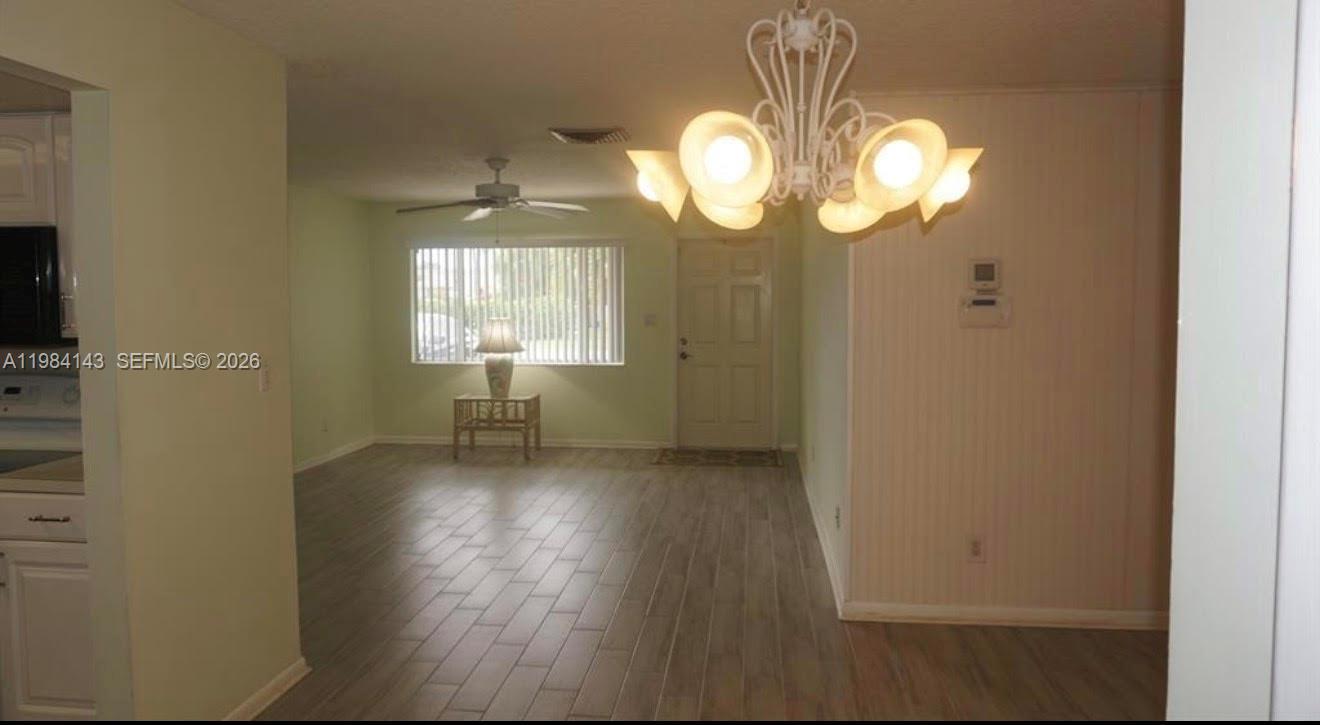 328 Riverdale Rd, Palm Springs FL 33461