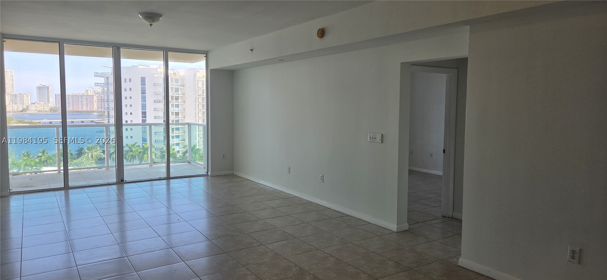 3330 NE 190th St #1018, Aventura FL 33180