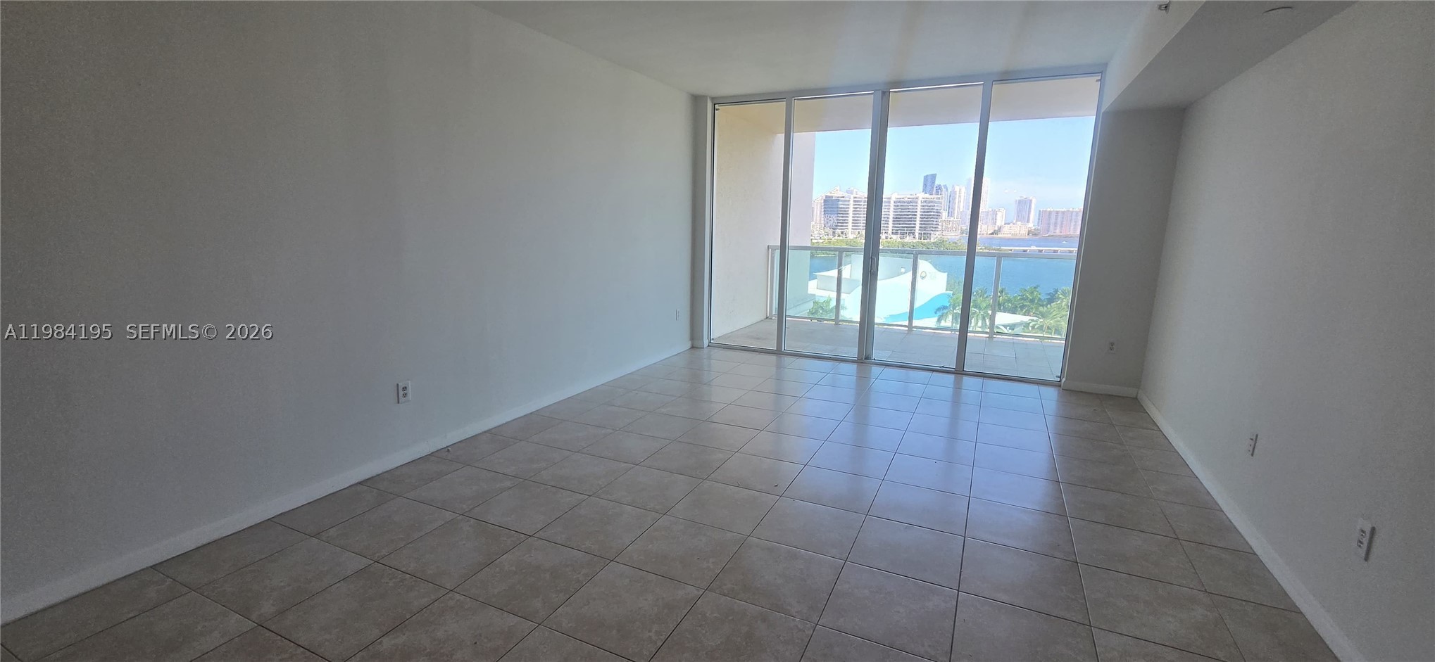 3330 NE 190th St #1018, Aventura FL 33180