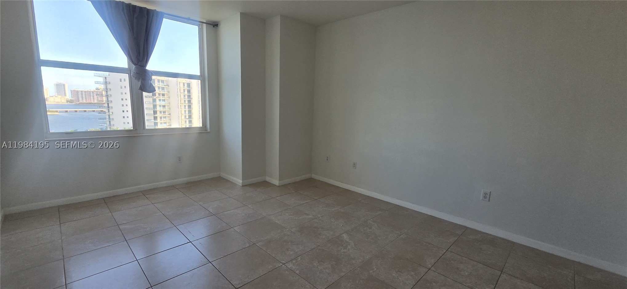 3330 NE 190th St #1018, Aventura FL 33180