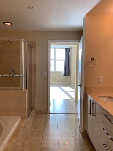 3330 NE 190th St #1018, Aventura FL 33180