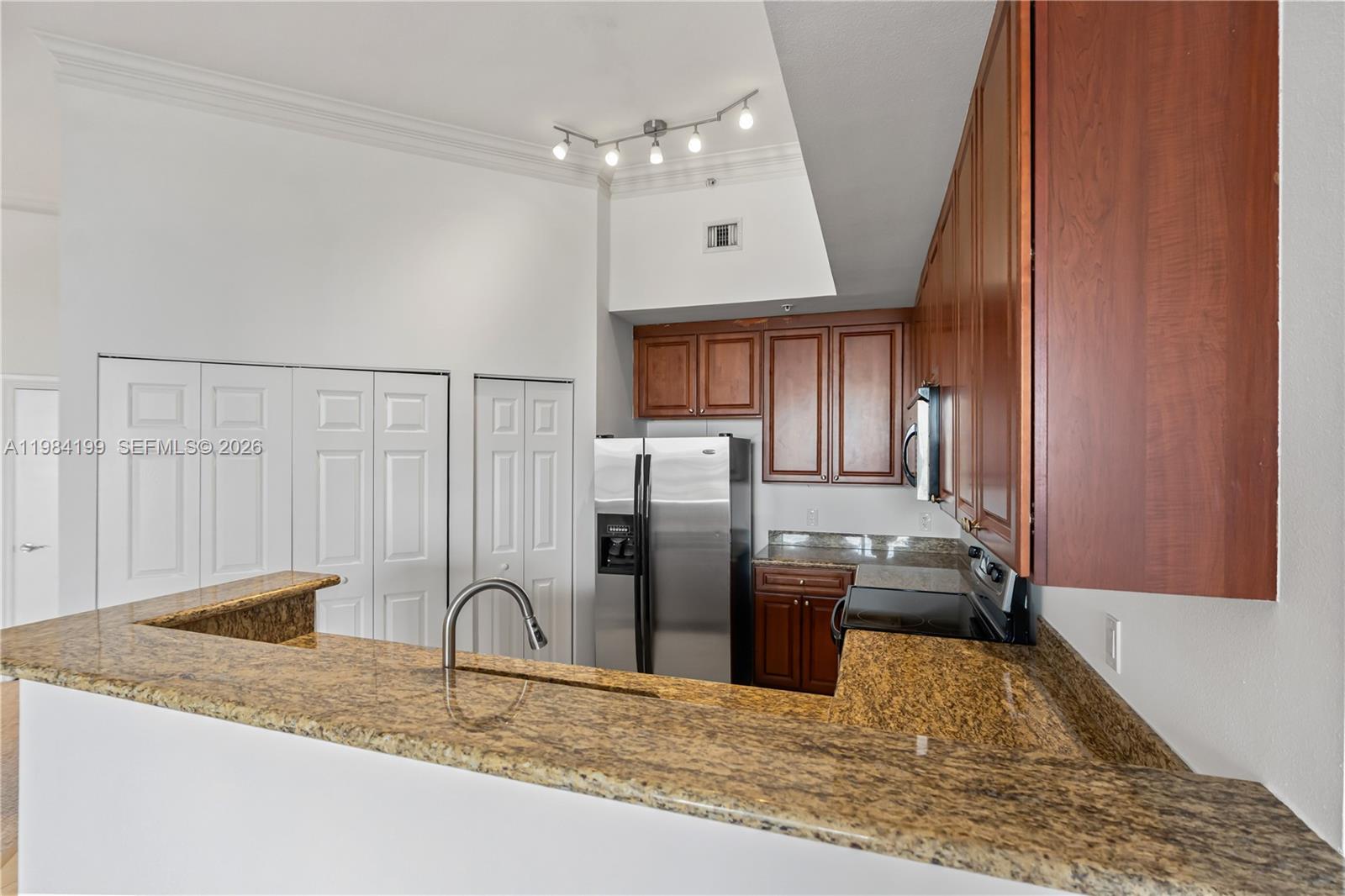 3001 NE 185th St #716, Aventura FL 33180