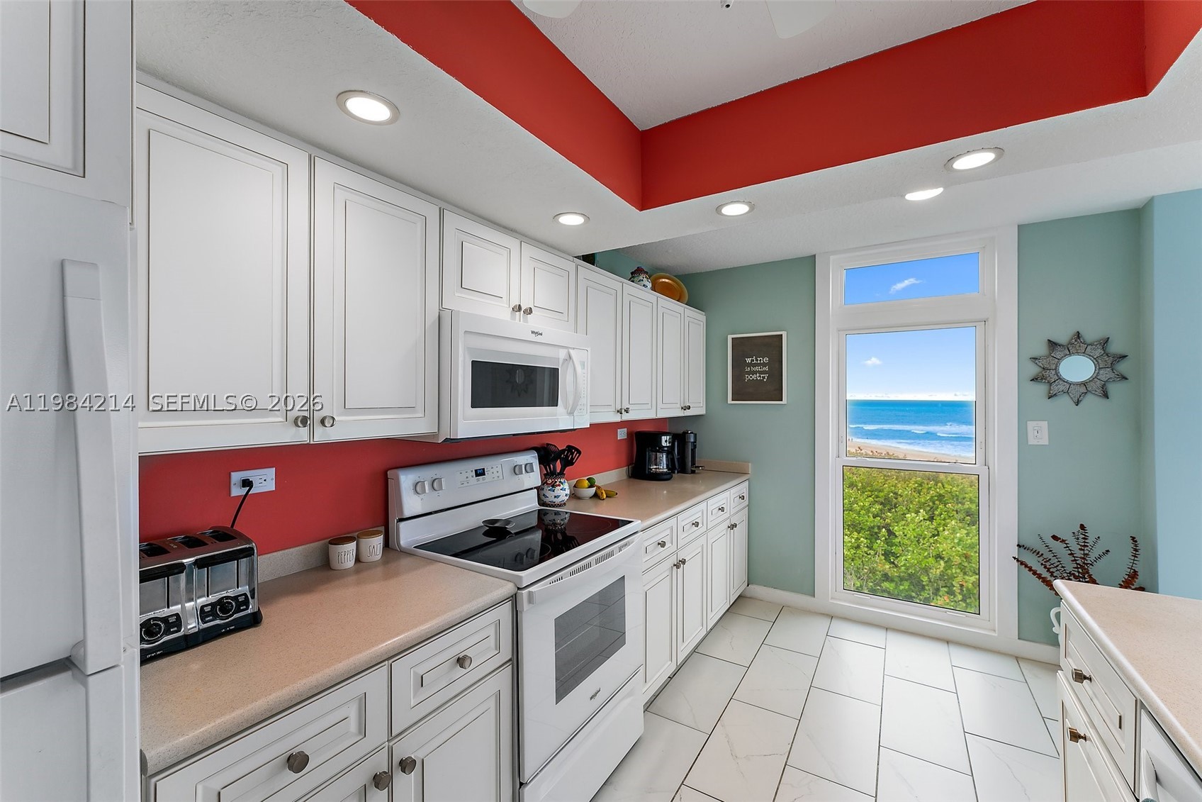 669 NE Plantation Rd #406, Hutchinson Island FL 34996