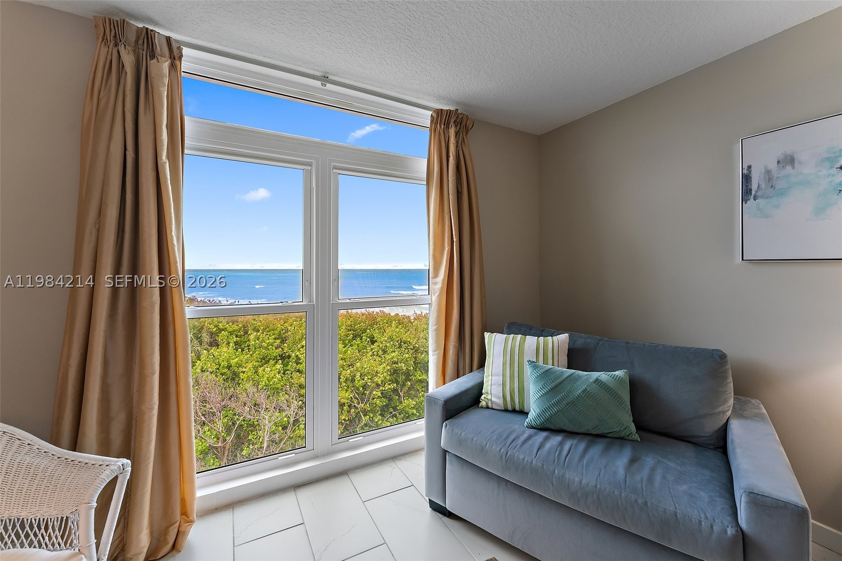 669 NE Plantation Rd #406, Hutchinson Island FL 34996