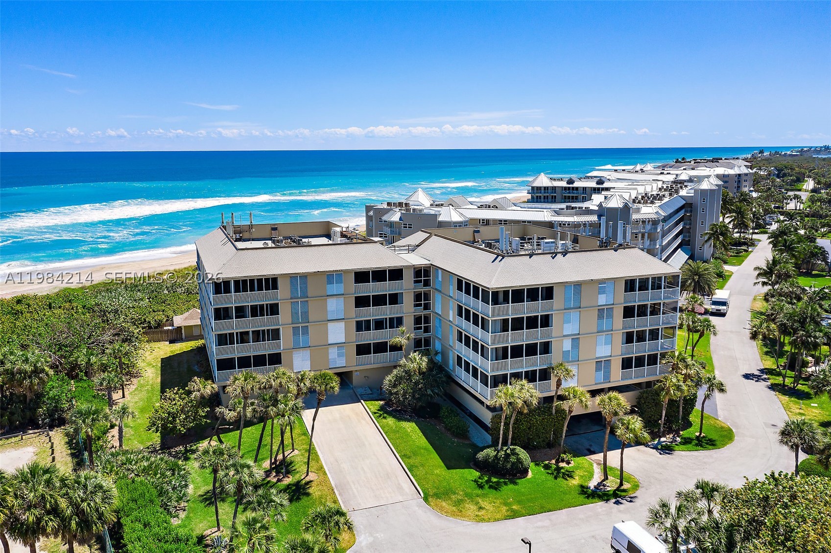 669 NE Plantation Rd #406, Hutchinson Island FL 34996
