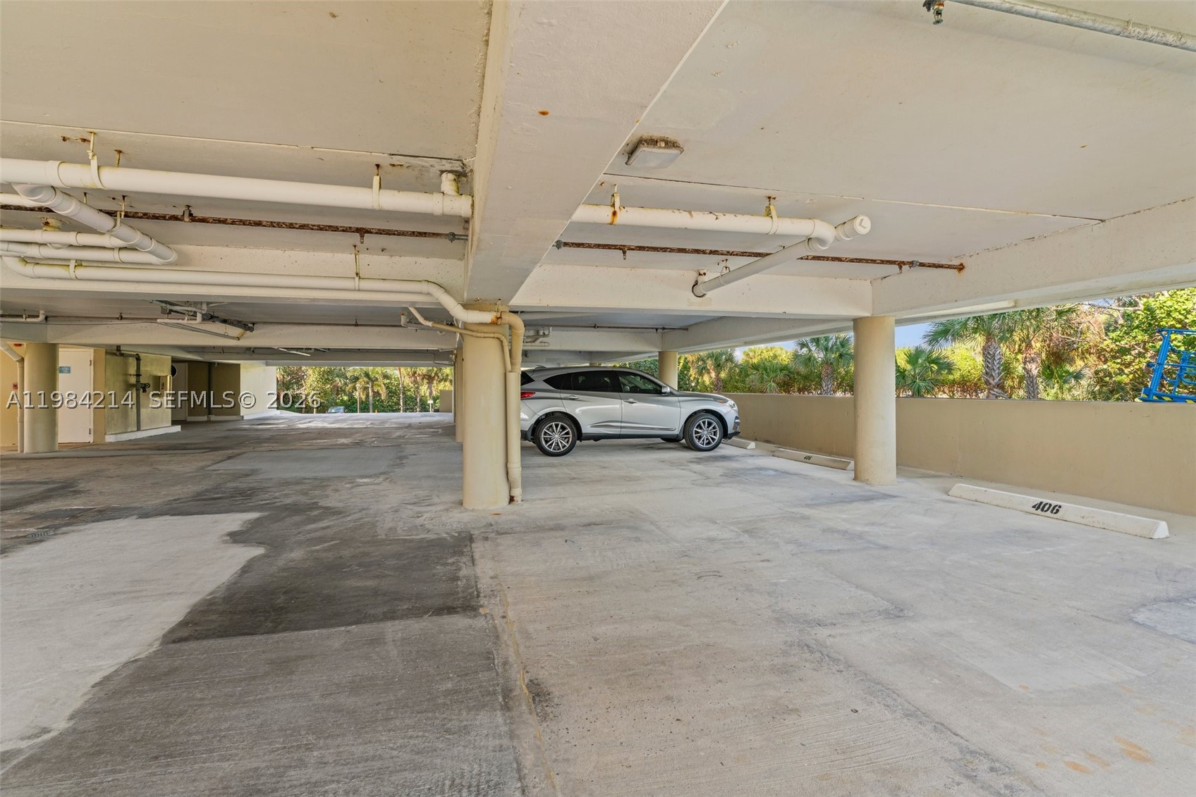 669 NE Plantation Rd #406, Hutchinson Island FL 34996