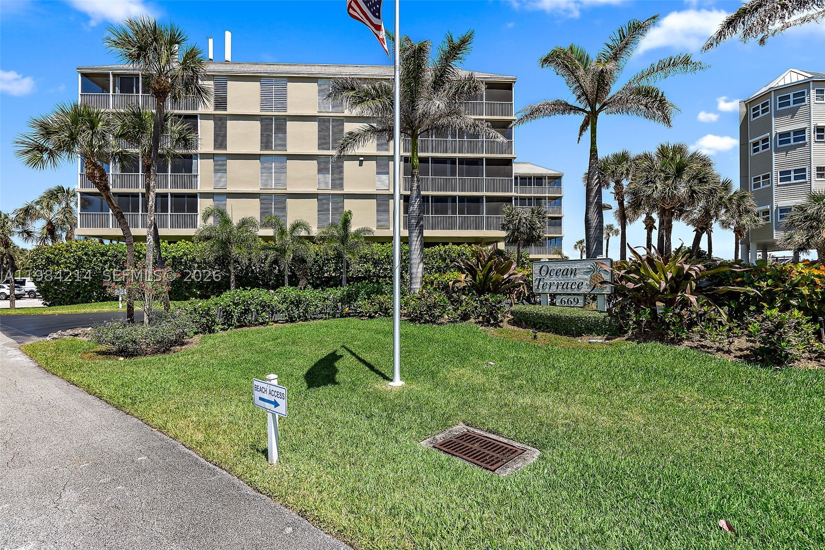 669 NE Plantation Rd #406, Hutchinson Island FL 34996