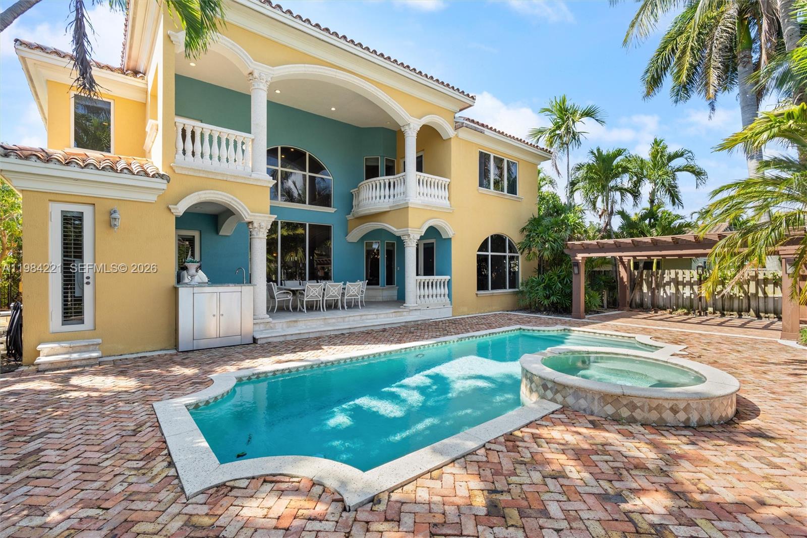 1701 SE 10th St, Fort Lauderdale FL 33316