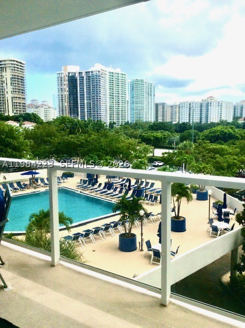 3701 N Country Club Dr #504, Aventura FL 33180