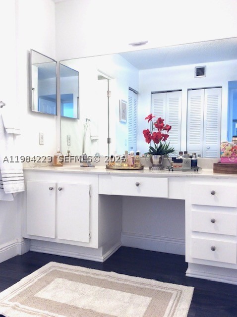 3701 N Country Club Dr #504, Aventura FL 33180