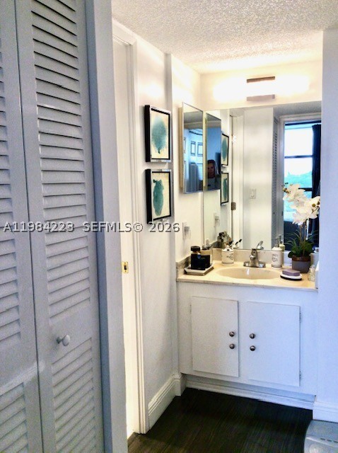 3701 N Country Club Dr #504, Aventura FL 33180