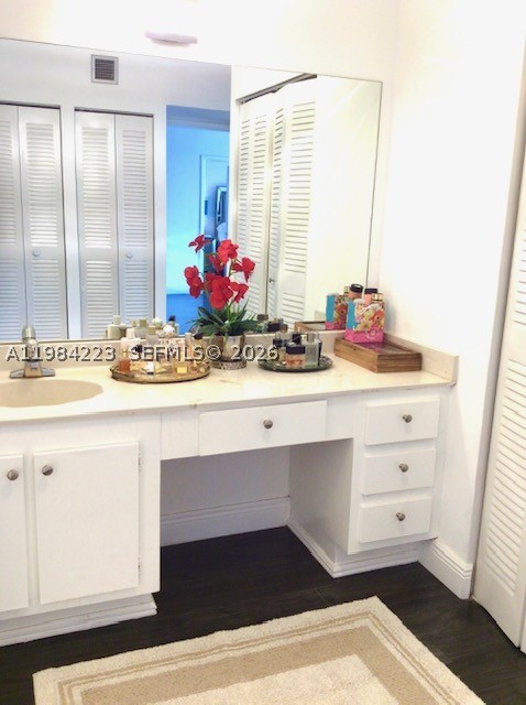 3701 N Country Club Dr #504, Aventura FL 33180